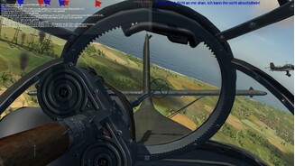 IL-2 Sturmovik: Cliffs of DoverBlick zurück im Zorn: Als Stuka-Heckschütze haben wir links eine englische Radarstation im Blick, rechts unseren Flügelmann.