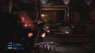 Mass Effect 3: OmegaDank unserer Brandgeschosse sind die gegnerischen Söldner Feuer und Flamme.