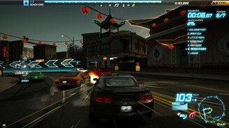 Need for Speed WorldPlatz da! Wer den Rempeleien zu Rennbeginn aus dem Weg geht, hat bessere Chancen auf den Sieg.