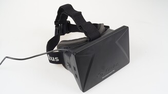 Die erste Oculus Rift besitzt ein 7 Zoll großes LC-Display und löst mit 1280x800 Pixeln auf.