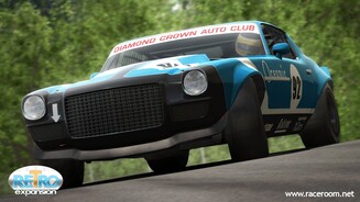 Race 07Die Download-Erweiterung (DLC) »Retro Pack« für das Rennspiel Race 07 liefert acht neue Fahrzeuge aus den Jahren 1968 bis 1974 und zwei zusätzliche Rennstrecken (unter anderem eine Hillclimb-Strecke in den Alpen).