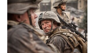 World Invasion: Battle Los AngelesDie Hauptrolle in Battle L.A. übernimmt Aaron Eckhart, ... (Bildrechte: Sony Pictures Releasing GmbH)