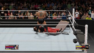 WWE 2K16In speziellen Matcharten wie dem TLC sind Objekte wie Tische erlaubt.