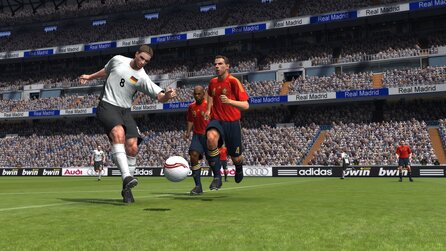 Pro Evolution Soccer 2009 im Test - Geteilte Tabellenführung für Konami