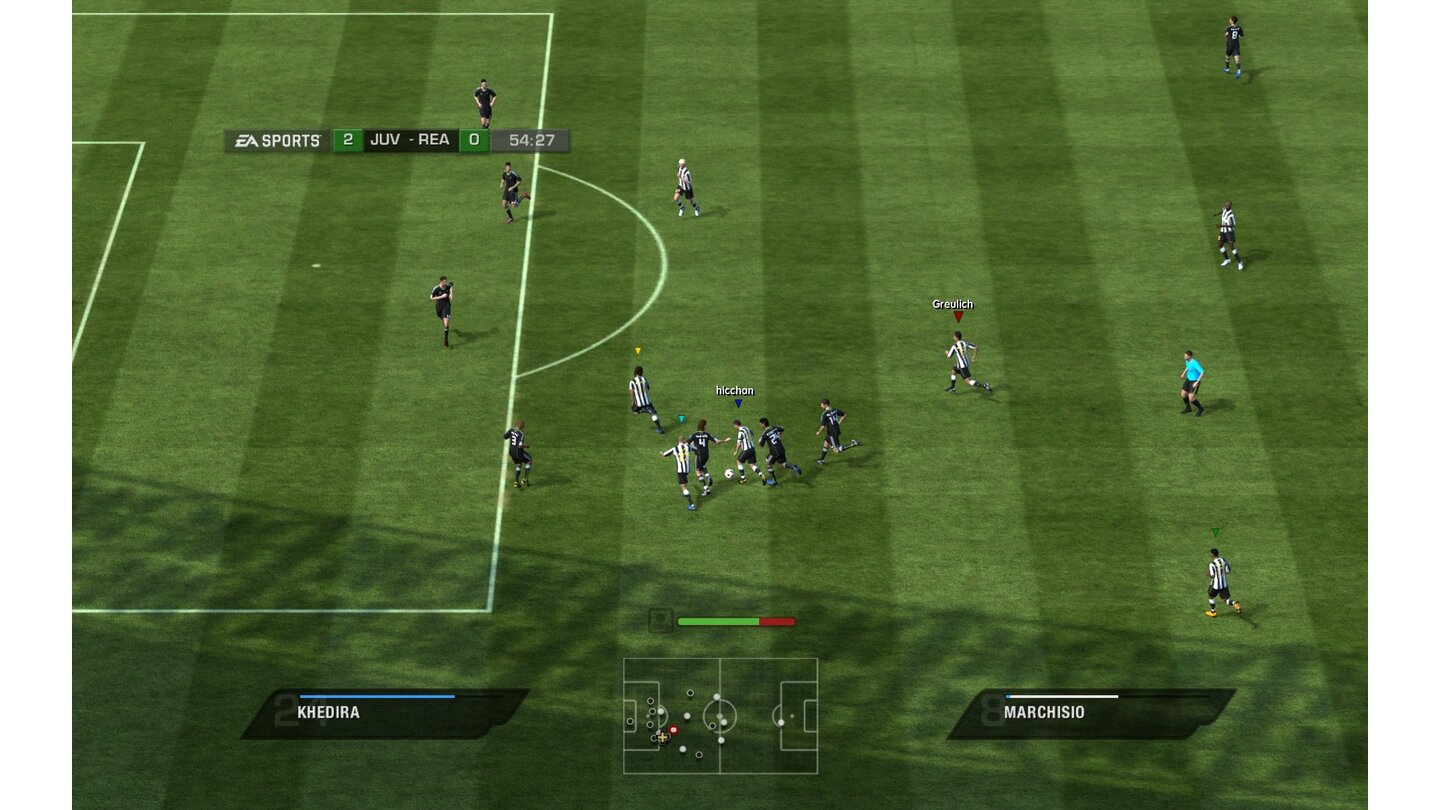 Fifa 11 - Multiplayer-Test... erweist sich der Modus »Online-Teamwork«, in dem bis zu fünf Spieler pro Mannschaft jeweils einen Ballkünstler lenken. »Be a Pro« lässt grüßen ...