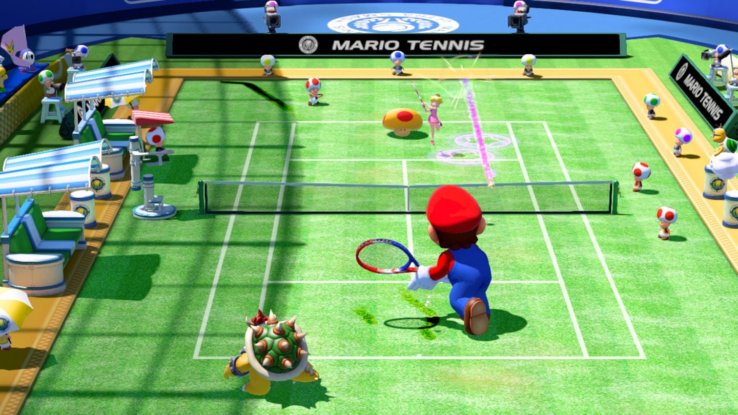 Mario Tennis: Ultra Smash (2015)Auch 2015 will Mario wieder zum Schläger greifen und sich gegen andere Charaktere im Tennis beweisen. Das Gameplay bleibt dabei weitestgehend gleich, beispielsweise die bereits bekannten Glückstreffer kehren zurück. Hinzu kommen der kraftvolle Sprungschlag und die Möglichkeit den Charakter mithilfe von Mega Mushrooms wachsen zu lassen.