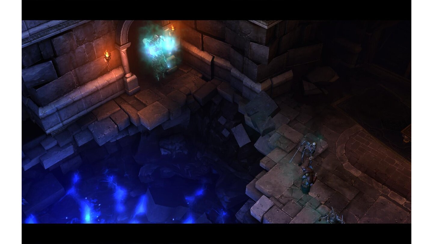 Diablo 3 Beta-PlaythroughDer Skelett-König Leoric zeigt sich zum ersten Mal. Und auch Deckard Cain haben wir gefunden (unten rechts).