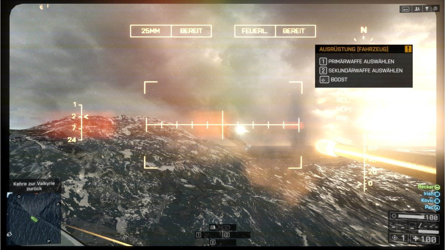 Battlefield 4Vor der chinesischen Küste brausen wir mit einem Kanonenboot übers Meer.