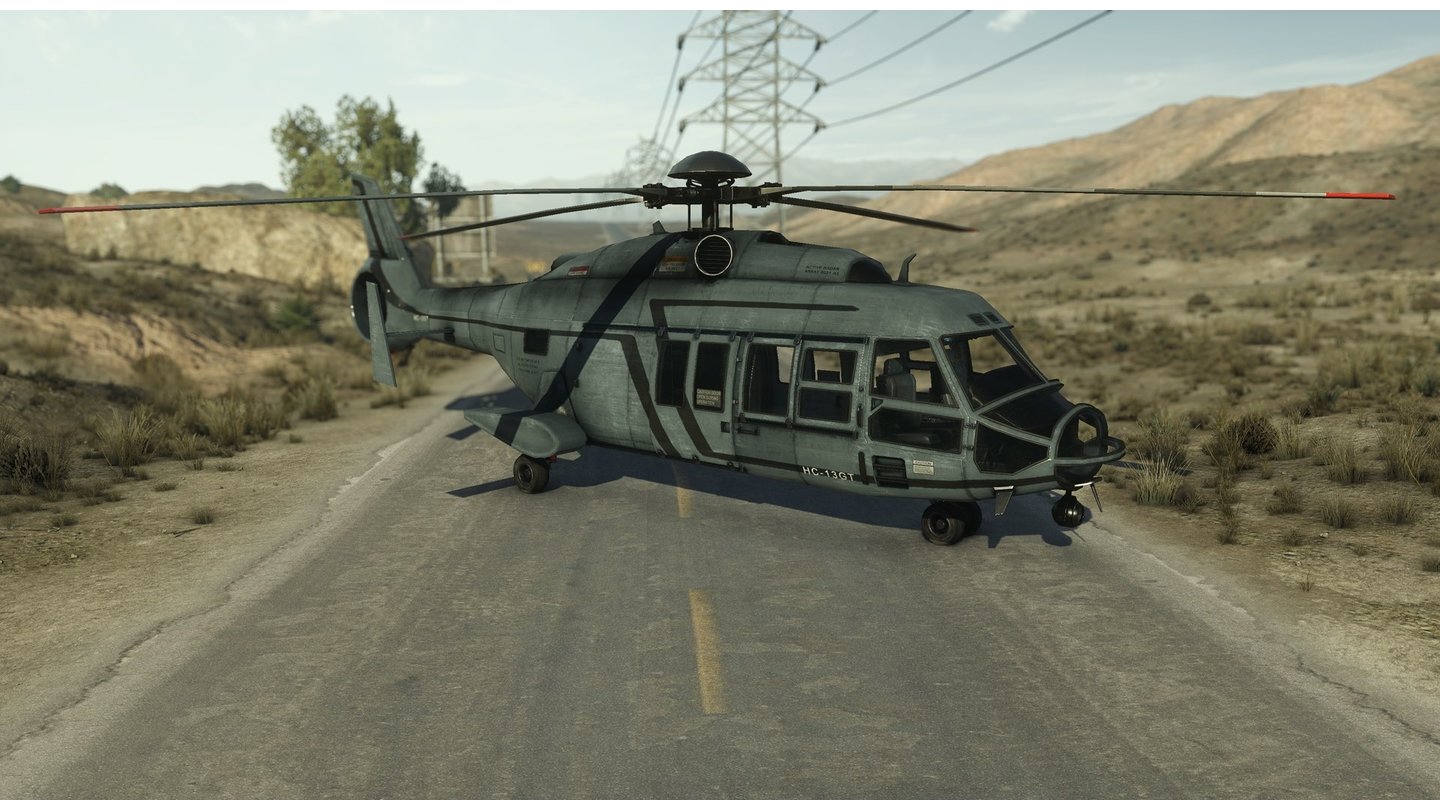 Elite-Helikopter - Für die Bodenunterstützung entwickeltes Luftfahrzeug mit hoher Kapazität. Verfügt über montierte Waffen und einfahrbare Türen auf beiden Seiten des Rumpfs. Leichte Panzerung bietet mäßigen Schutz gegen leichte Waffen. Kugelsicheres Glas beschützt die Agents in der Kabine.