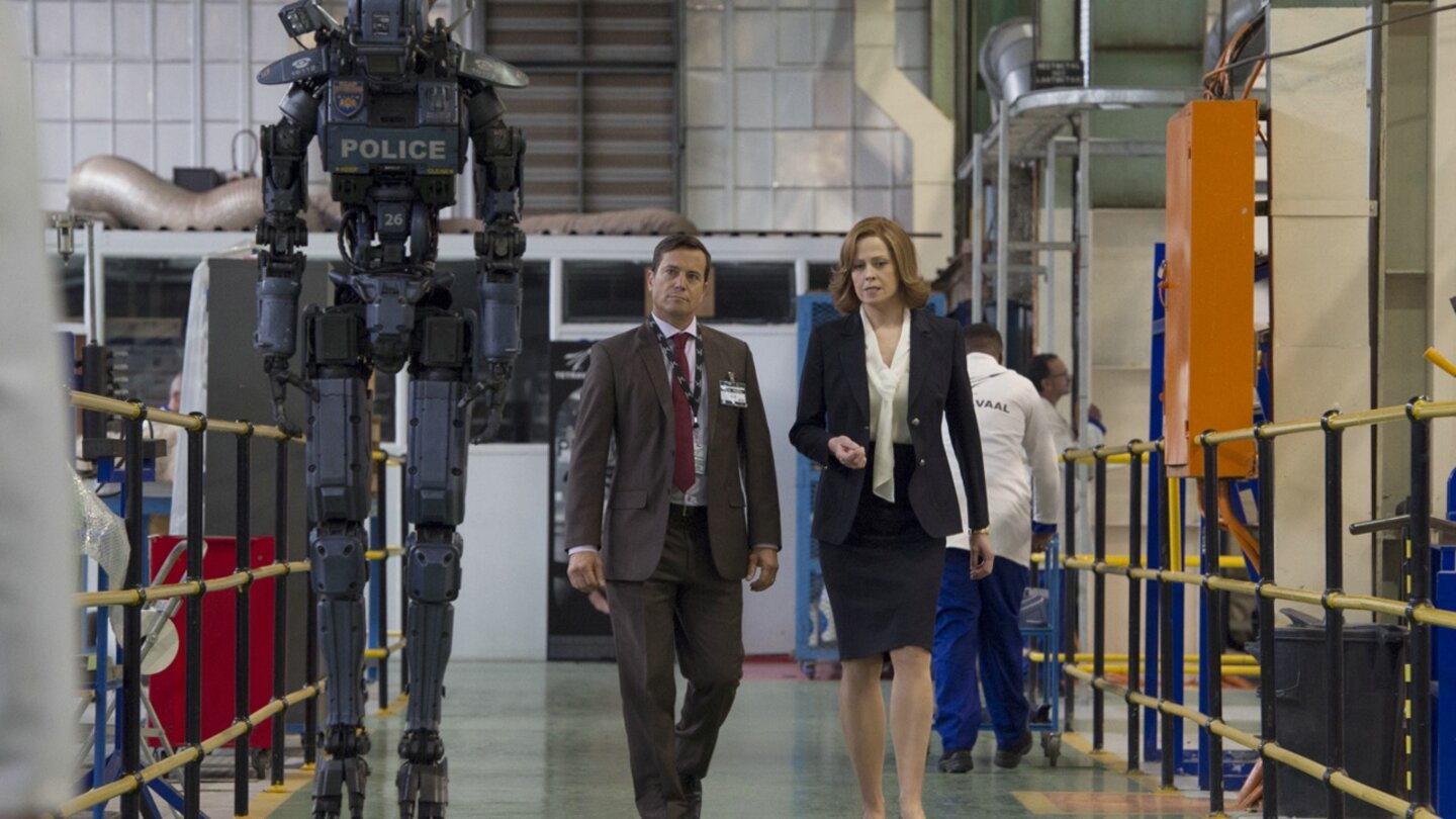 ChappieMit Sigourney Weaver macht man nie etwas falsch. In Chappie ist sie als die knallharte CEO von Tetravaal, Michelle Bradley, zu sehen.