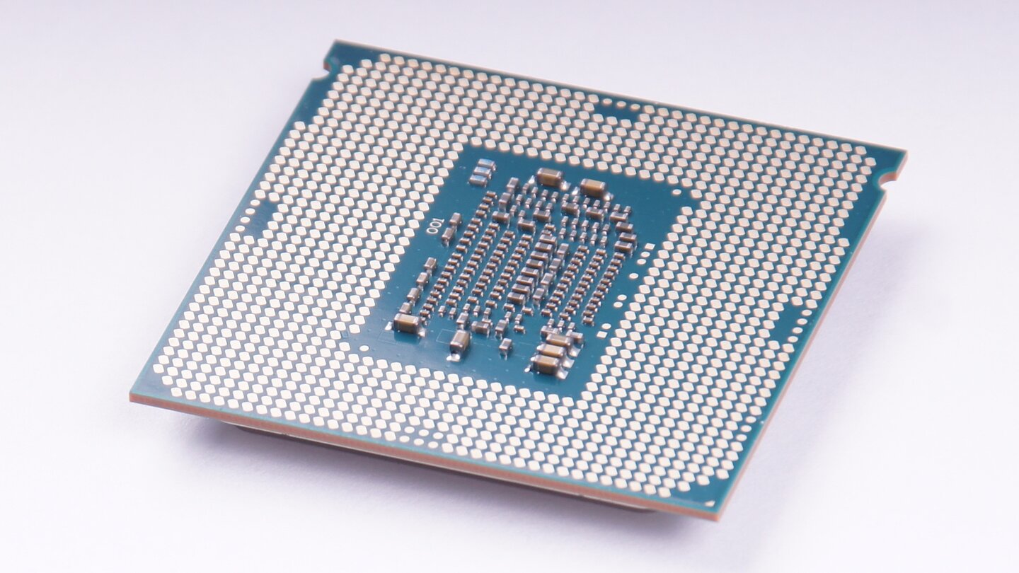 Der Prozessor unterstützt auch DDR4-RAM, der sich vor allem durch höhere Taktraten von DDR3-Speicher unterscheidet.