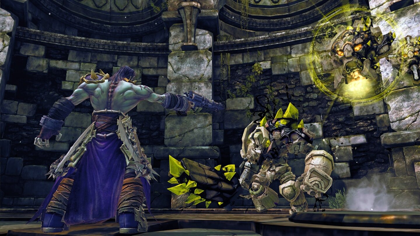 Darksiders 2Besiegte Gegner hinterlasse oft Rüstungsteile und Zweitwaffen, die wir sofort ausrüsten, um Tods Angriffswerte zu verbessern.