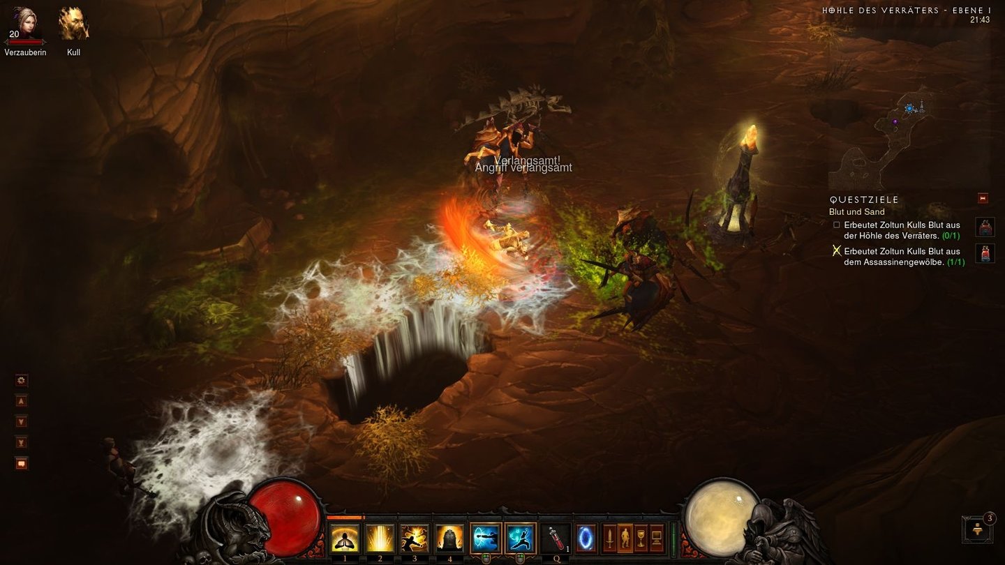 Diablo 3 - Bilder aus der Test-VersionIhr Angriff wird verlangsamt, wenn Sie von einem Gegner in eine Falle gelockt wurden. Hier hat sich der Mönch im Spinnennetz verheddert, sein „Fegender Tritt“ ist deswegen weniger intensiv.