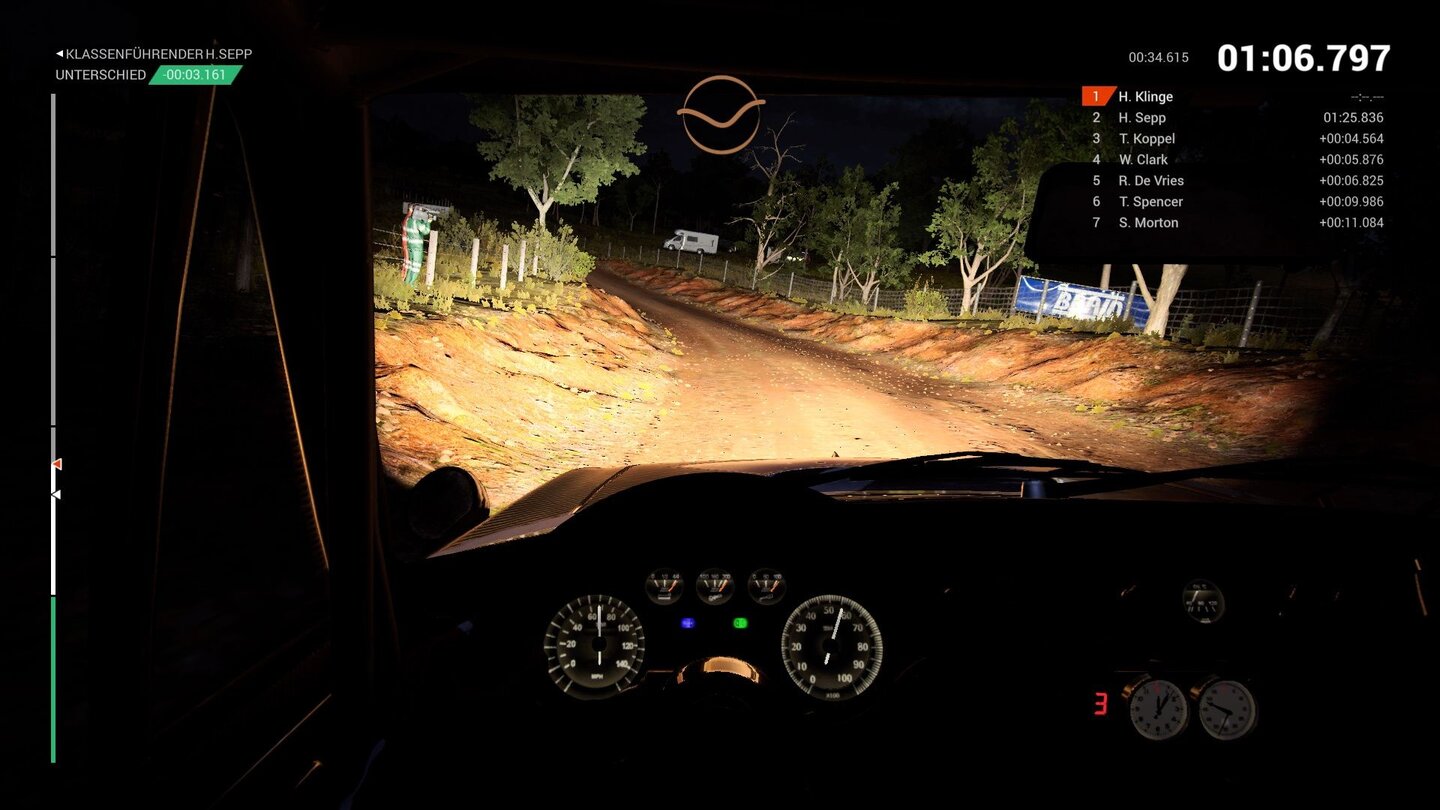 DiRT 4Wer nachts in der Cockpitperspektive über den Schotter Australiens brettert, sollte besser darauf achten, dass kein Licht lädiert wird.