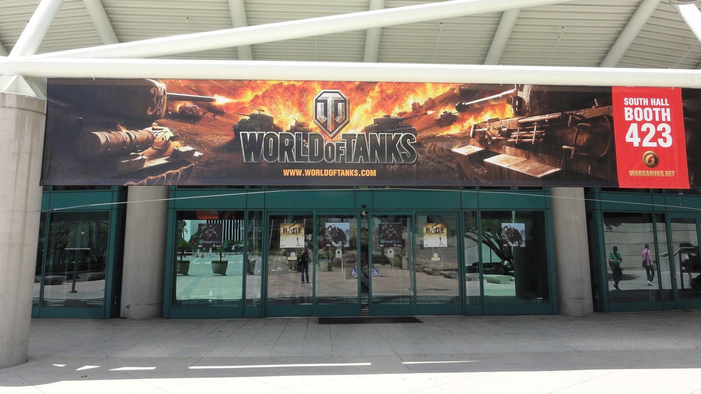 E3 2011: Schlacht um AufmerksamkeitEin vermeintlich Kleiner ganz groß: Publisher Wargaming.net ballert für das Free2Play-Strategiespiel World of Tanks in und außerhalb der E3-Messehallen aus allen Rohren.