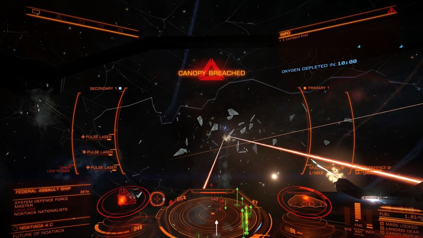 Elite: DangerousJetzt heißt es Luft anhalten! Wer zu viele Treffer einsteckt, darf sich nicht wundern, wenn sich die Cockpitverglasung verabschiedet.