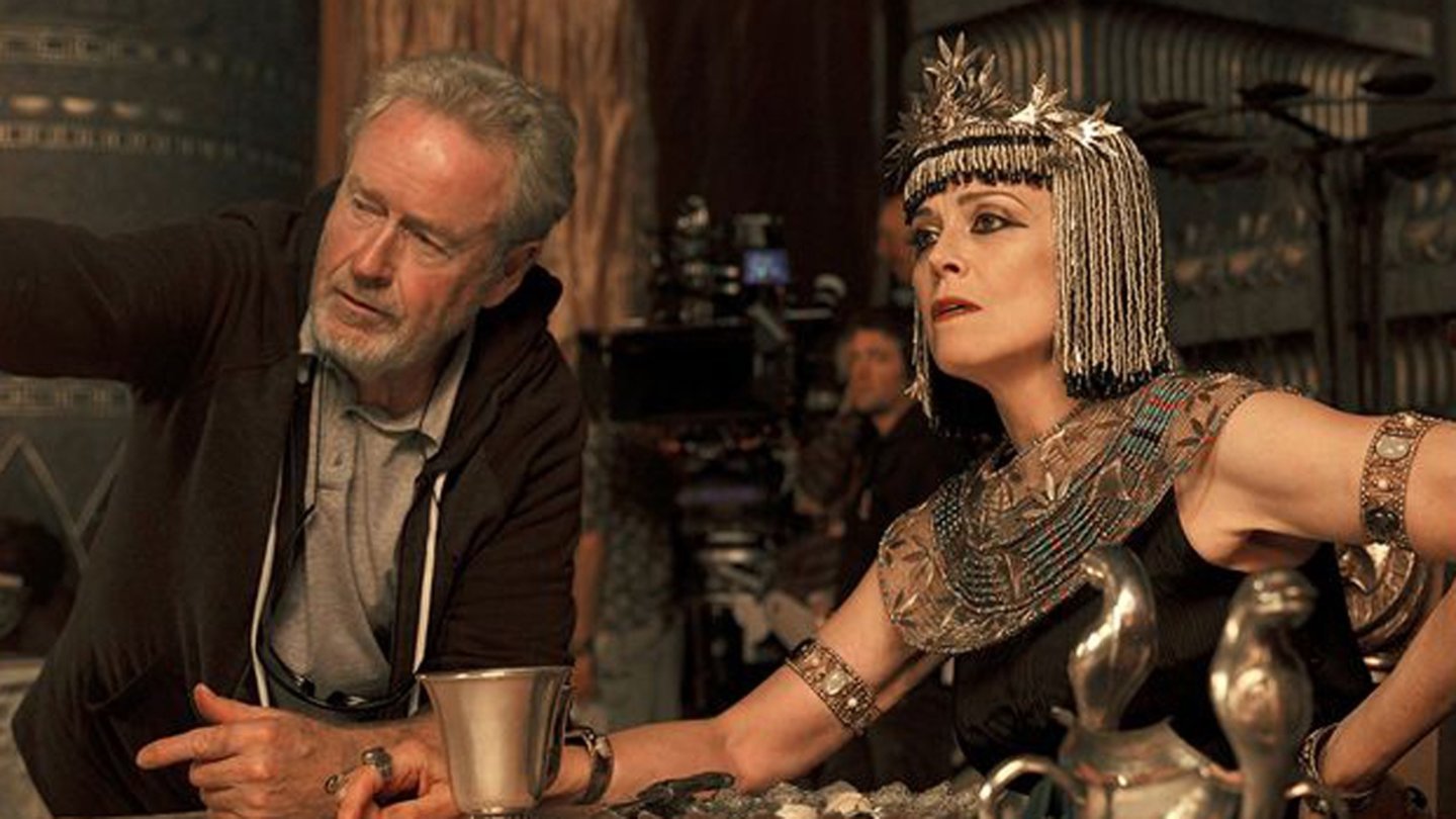 Exodus: Götter und KönigeRidley Scott und Sigourney Weaver kennen sich noch von der Arbeit am ersten Alien-Film.