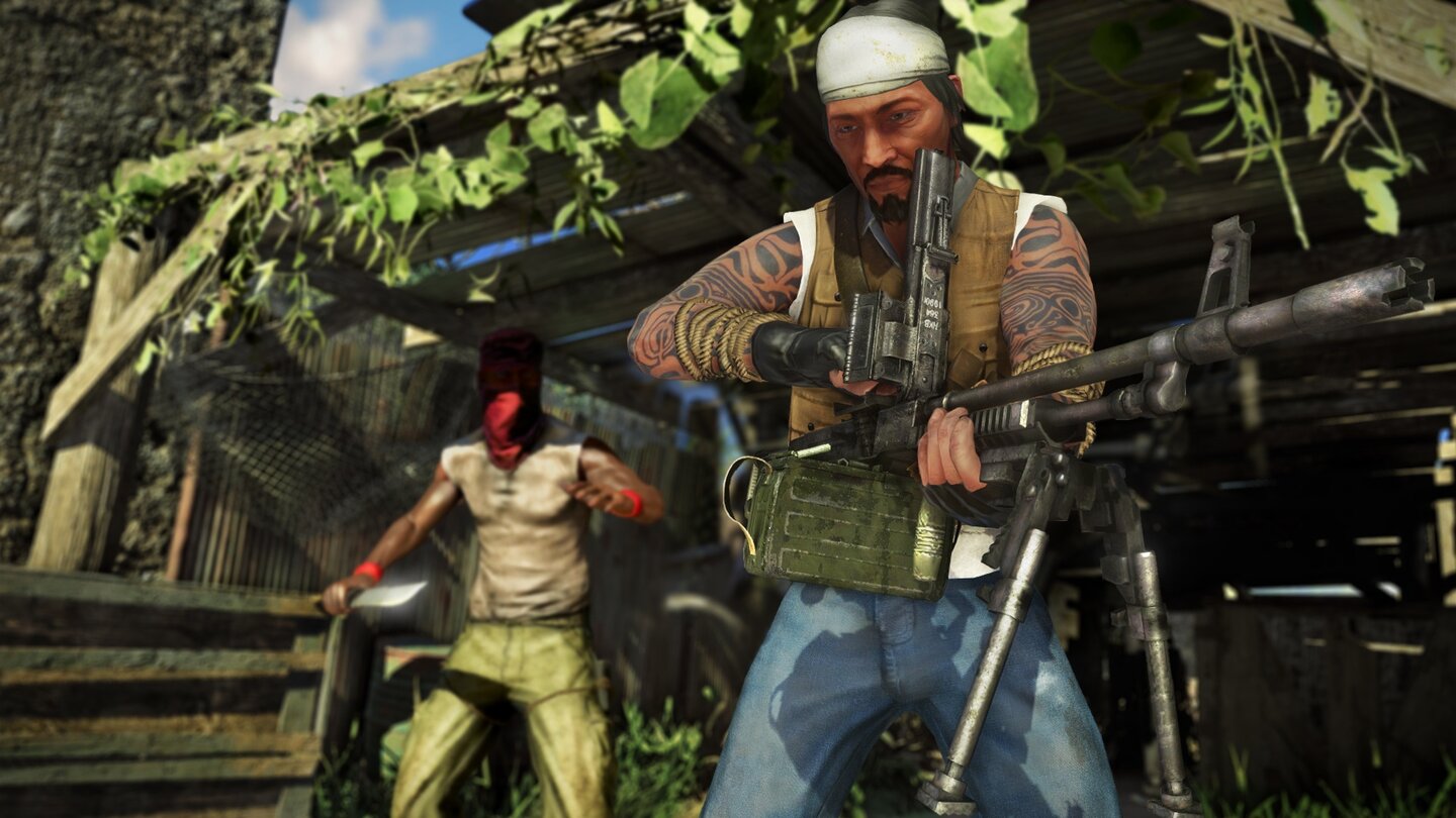 Far Cry 3 - Multiplayer-ScreenshotsSchwer beschäftigt: Während ein Rebell das Maschinengewehr nachlädt, schleicht sich ein Feind heran. Schulterblicke retten offenbar nicht nur im Straßenverkehr Leben.
