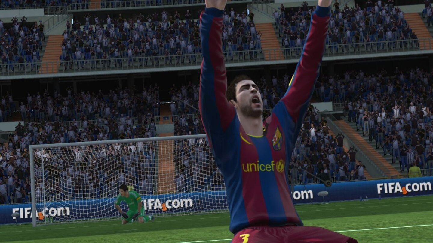 FIFA 11Die Zwischensequenzen in FIFA 11 zeigen Spielermodelle in Siegerposen, die ihren realen Vorbildern zum verwechseln ähnlich sehen.
