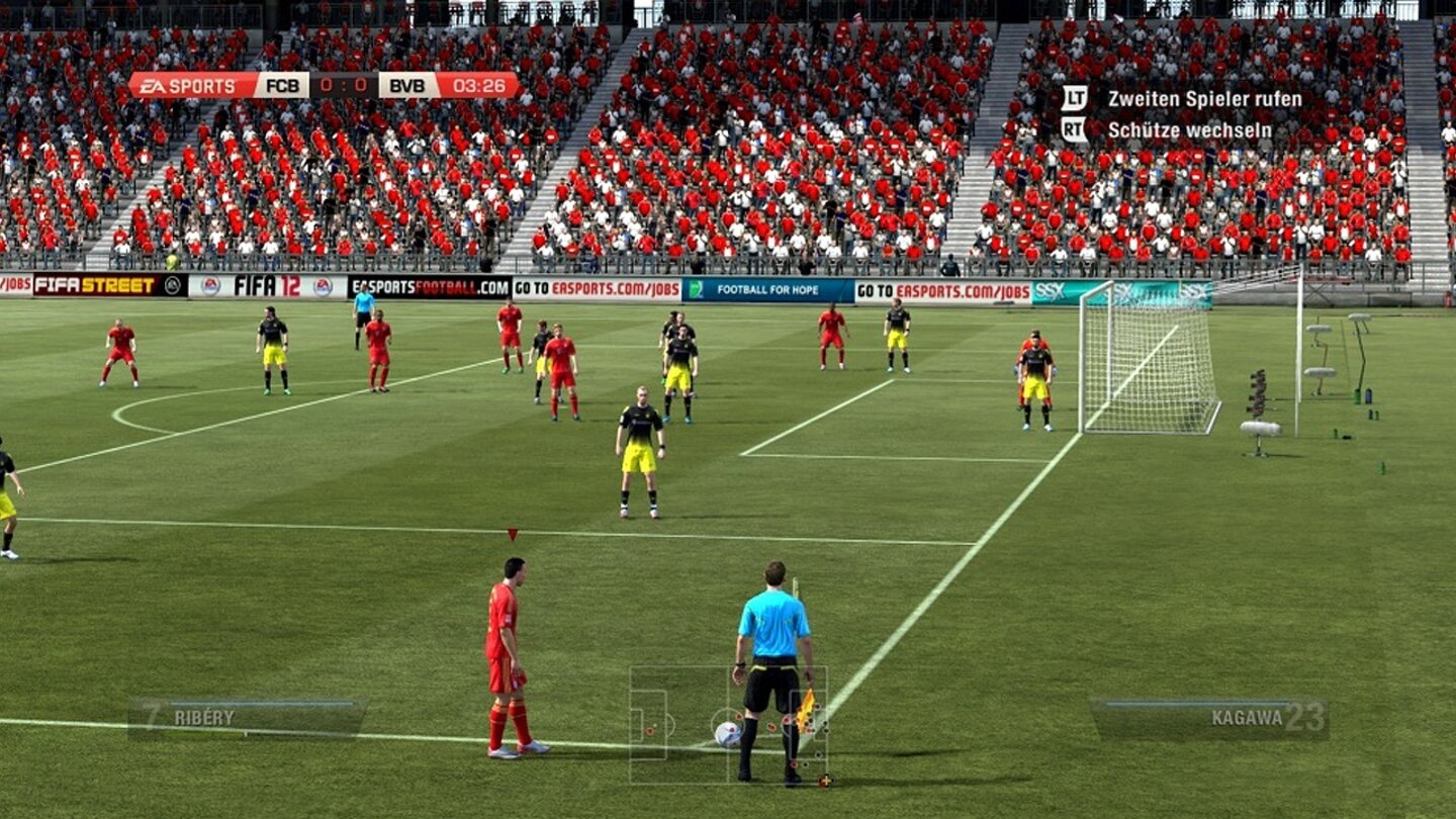 FIFA 12Der Fokus in FIFA 12 liegt auf der Defensive. Zweikämpfe sind intensiver als in den vorgängern.Spieler straucheln und stürzen oder springen über das ausgestreckte Bein eines Gegenspielers. Das Timing bei solchen Aktionen ist von entscheidender Bedeutung. Beim Verteidigen ist es wichtiger, taktisch clever zu agieren und Pass- und Laufwege zu blockieren. Neben kosmetischen optischen Veränderungen gibt es einen überarbeiteten Manager-Modus.
In den »Head to Head Seasons« starten Spieler mit ihren Teams in der untersten Online-Liga und können sich allmählich nach oben arbeiten. Gleichzeitig geht FIFA in Richtung sozialer Netzwerke. Erstmals ist Facebook integriert. Mit dem EA Sports Football Club startet zudem ein eigenes FIFA-Social Network.