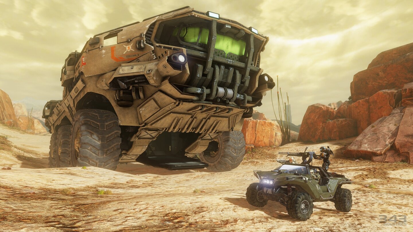 Halo 4Dieses große Transportfahrzeug der Menschen ist neu in der Halo-Serie. Es kann mindestens einen Warthog aufnehmen, der über die Laderampe unterhalb des Fahrersitzes ins Innere gelangt.