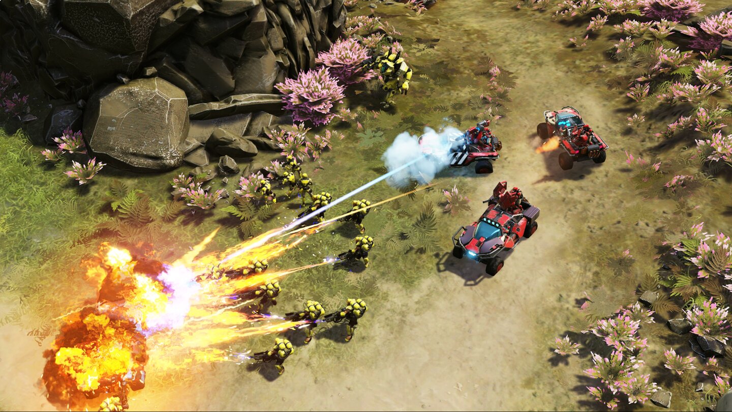 Halo Wars 2 - BlitzWarthogs und Flammenwerfertrupps brutzeln einen Feind.