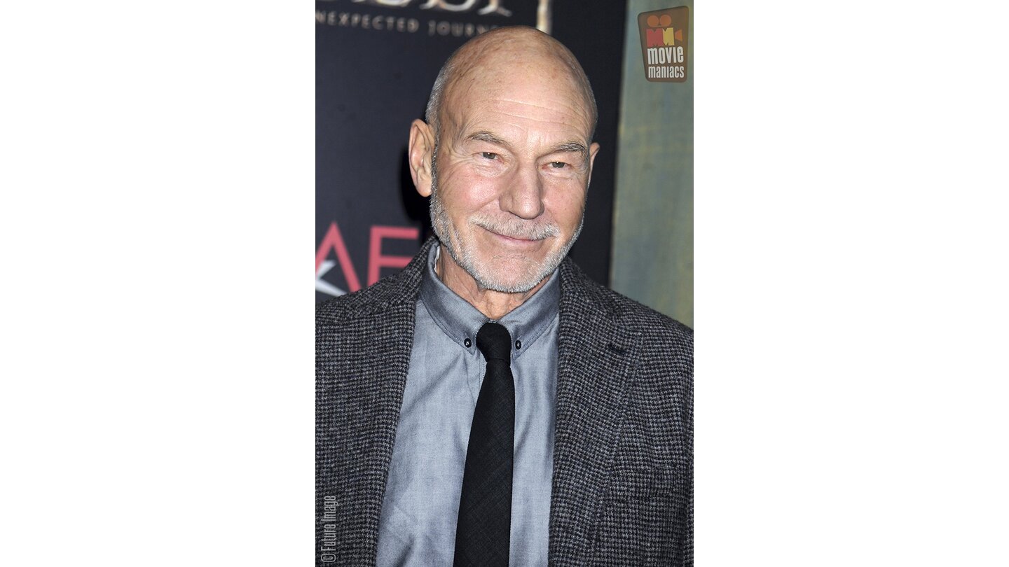 Der Hobbit: Eine unerwartete ReisePatrick Stewart, Captain Picard von der Enterprise, inzwischen im Ruhestand, hat Zeit die Premiere von Der Hobbit zu besuchen.