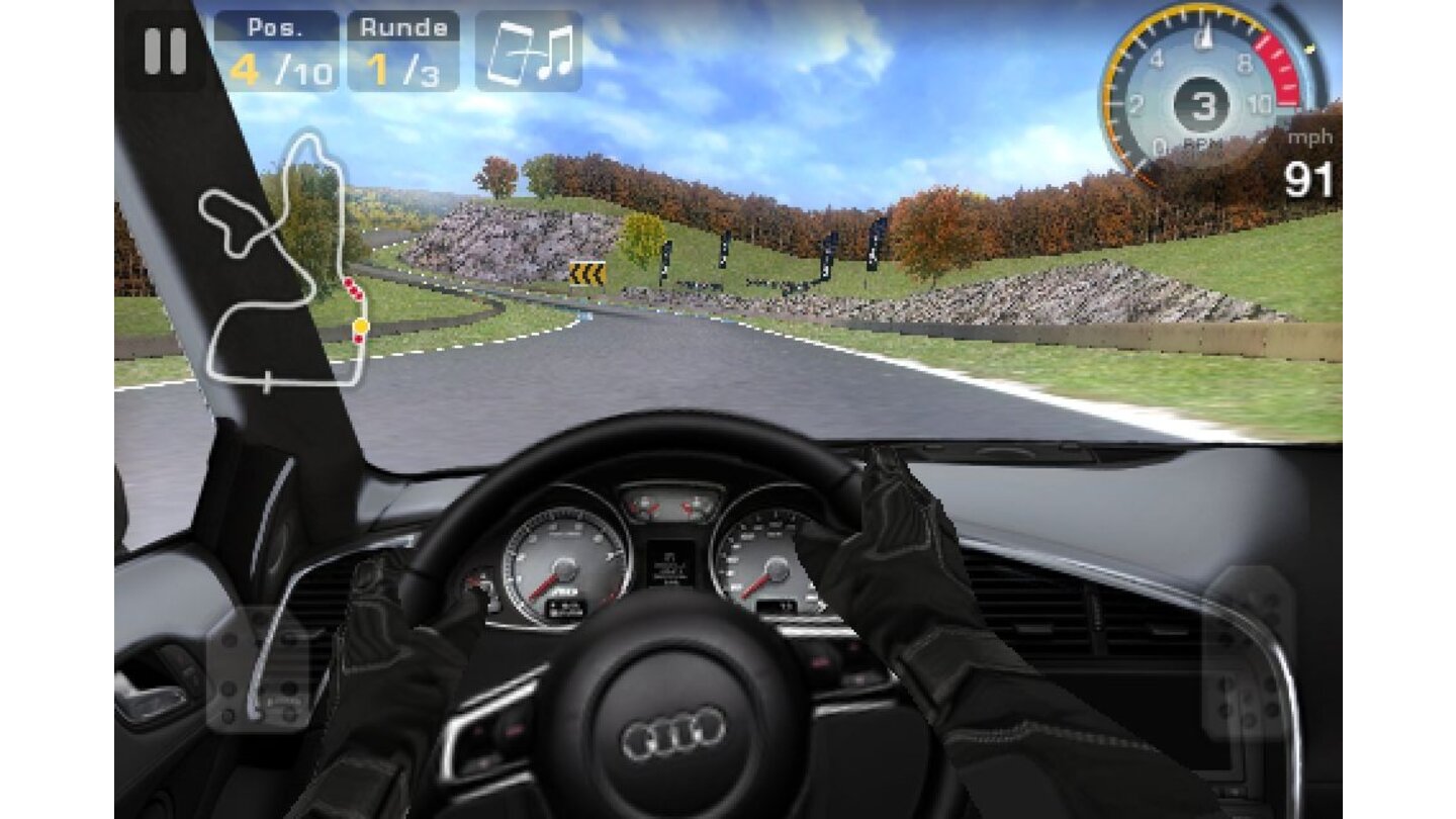 GT Racing: Motor AcademyGamelofts Rennspiel wurde zum Weihnachtsfest 2009 veröffentlicht. Vergleichen lässt sich GT Racing am ehesten mit dem populären Gran Turismo, Polyphony Digitals Edelraserei auf den Playstations 1, 2 und 3. Genau wie im großen Vorbild müsst ihr in Motor Academy Fahrlizenzen erwerben, um die Rennevents auswählen zu dürfen. Über einhundert Autos könnt ihr kaufen und recht umfangreich aufrüsten. Anders als in Real Racing 2 fahrt ihr hier auch auf bergigen Strecken – dafür ist die Optik aber bei weitem nicht so gut wie bei der Firemint-Konkurrenz und hat leider unschön aufploppende Grafikelemente.Das ändert jedoch nichts am guten Grundgerüst: Die vielen Autos (auch Oldtimer sind dabei), die offene Spielstruktur, das unverwüstliche Gran-Turismo-Spielprinzip und der daraus resultierende Umfang machen GT Racing: Motor Academy auch im Jahr 2011 zu einem empfehlenswerten Titel.