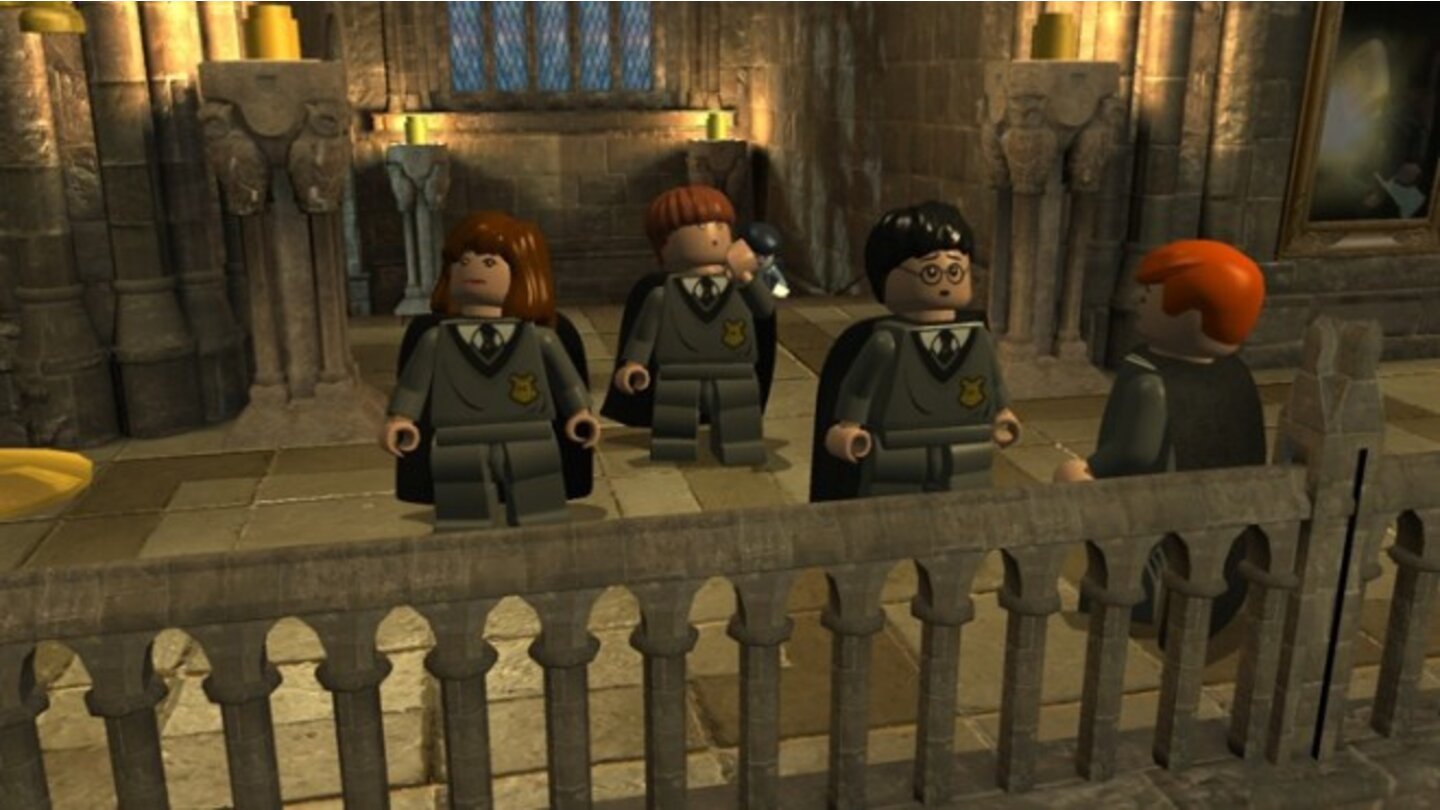 2010 – Lego Harry Potter: Die Jahre 1-4 Lego Harry Potter: Die Jahre 1-4 lässt den Spieler die Geschichte der ersten vier Harry Potter Filme erleben. Anders als im Vorgänger Lego Indiana Jones 2 sind die Rätsel deutlich abwechslungsreicher und auch der Umfang von rund 15 Stunden Spielzeit ist ordentlich. Wie üblich stehen Ihnen mit den Hauptfiguren der Filme verschiedene Charaktere zur Verfügung um sich in der Zauberer-Schule Hogwarts herumzutreiben. Der Koop-Modus via Splitscreen an einem Bildschirm ist ebenfalls wieder enthalten, über das Internet oder lokale Netzwerk können Sie jedoch nicht gemeinsam spielen.