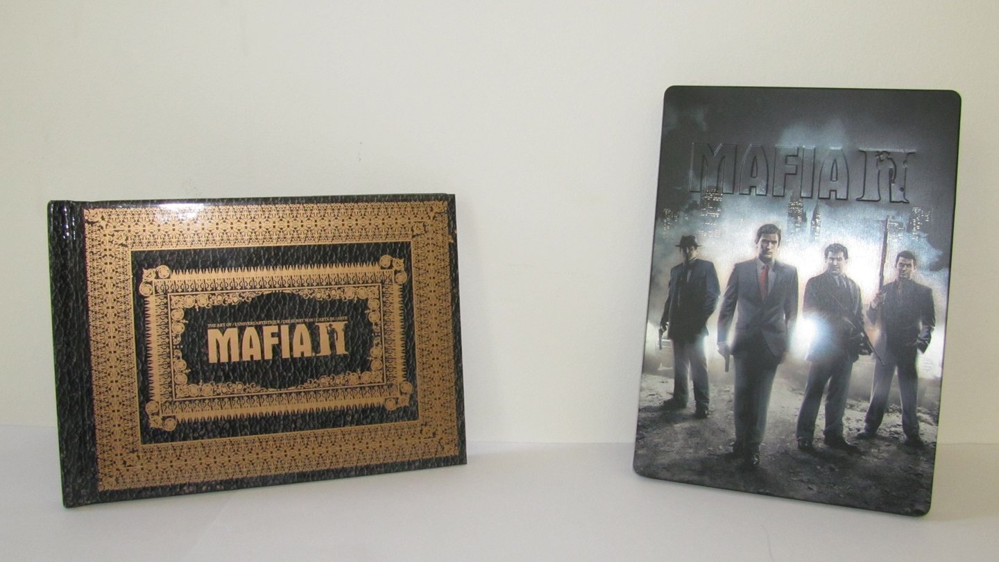 Die Collector's Edition von Mafia 2 ausgepackt Artwork-Buch und Steelbook