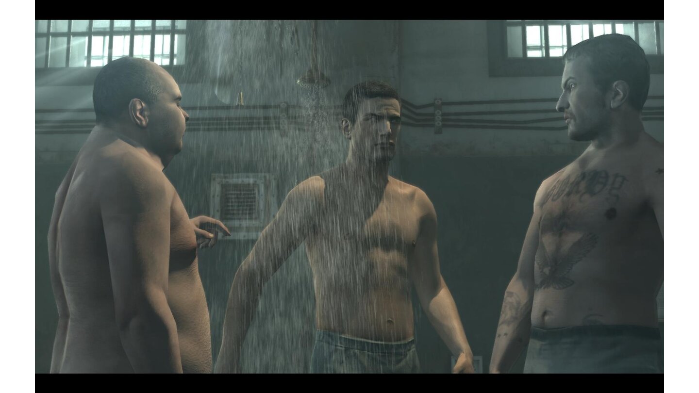 Gut genutzte Zeit Unter der Dusche kommt es zur klassischen Knastszene. Sie werden von drei Insassen, die Sie vergewaltigen wollen, in die Mangel genommen.