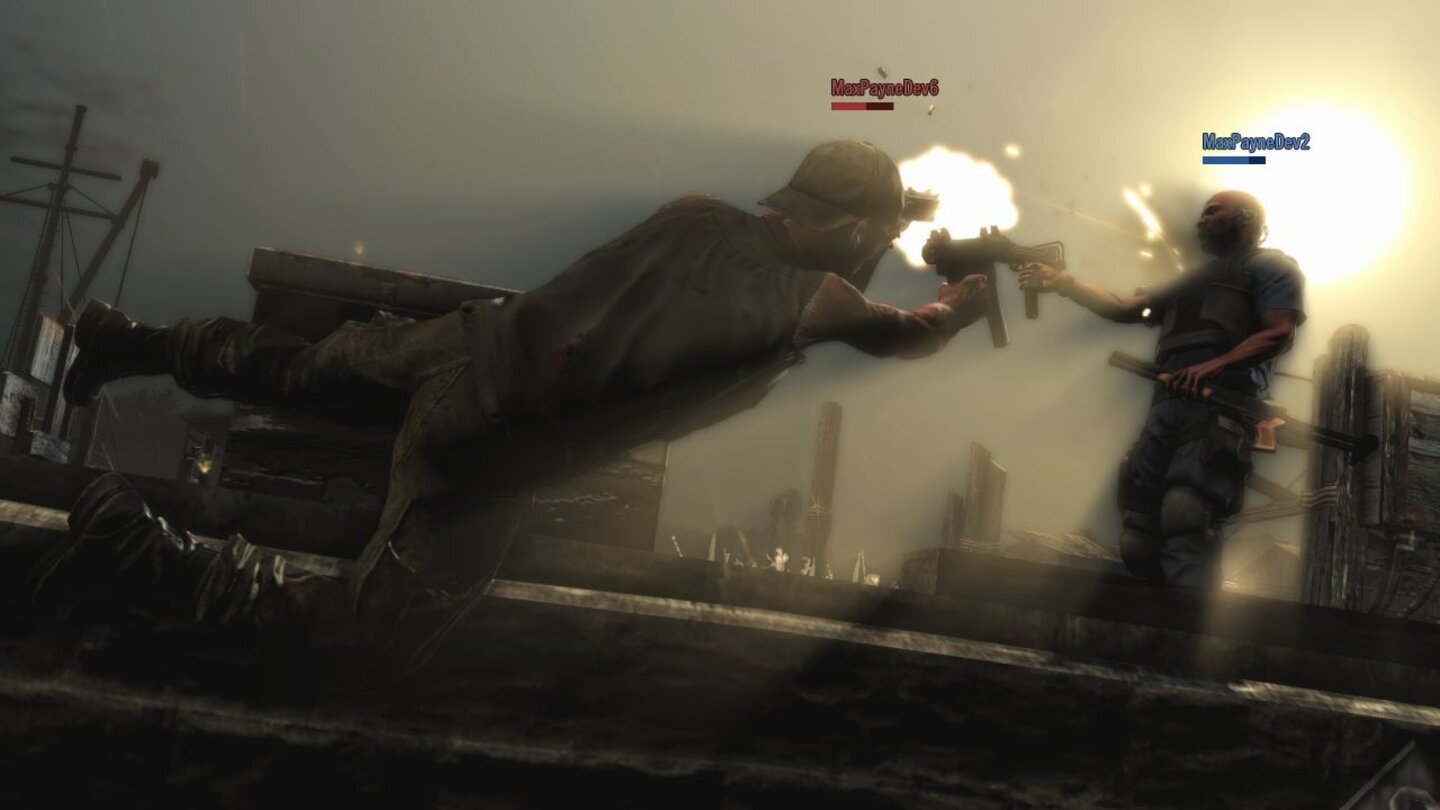 Max Payne 3 - Multiplayer-ModusHechtsprünge heben kurzzeitig die Zielhilfe des Gegners auf.