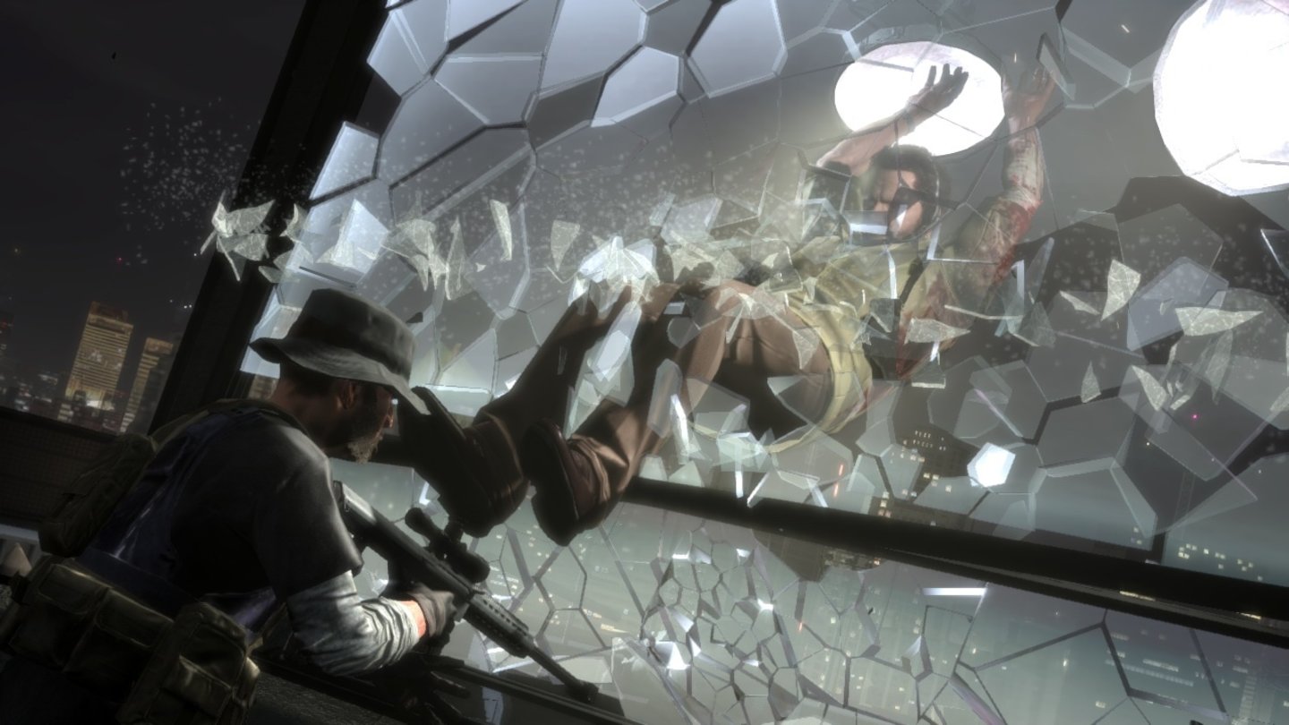 Max Payne 3Die fließenden Übergänge zwischen selbstgespielter Action und filmischen Zwischensequenzen funktionieren ausgezeichnet.