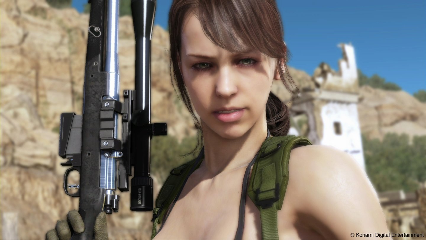 Metal Gear Solid 5 Quiet ist der Codename dieser Scharfschützin, die womöglich das Opfer der Folteraktion ist, die Snake und Miller überwachen.