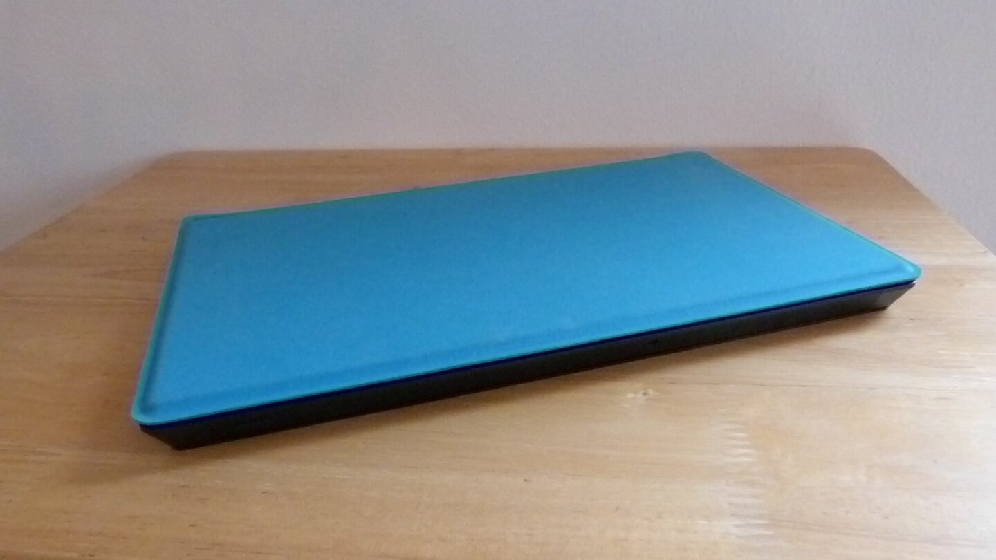 Microsoft Surface Pro 2 - Gesamtansicht mit Cover