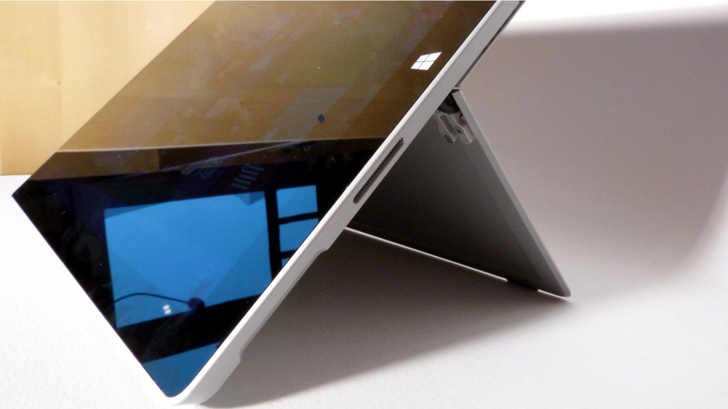 Microsoft Surface Pro 3 - Standfuß, mittlere Einstellung