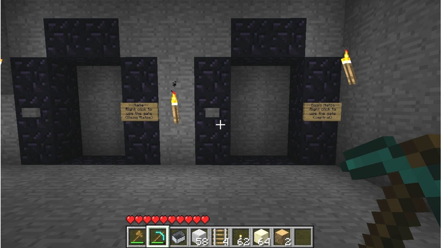 Minecraft - Star GatesMit Star Gates erschaffen Sie ein Netzwerk aus Portalen auf Ihrem Server, das Teilnehmern den bequemen Teleport über weite Strecken erlaubt. Verfügbare Ziele lassen sich sogar in Untergruppen sortieren.