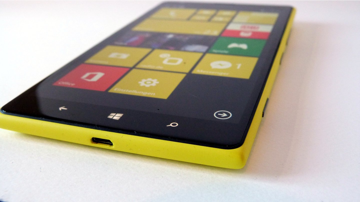 Nokia Lumia 1520 - Micro USB