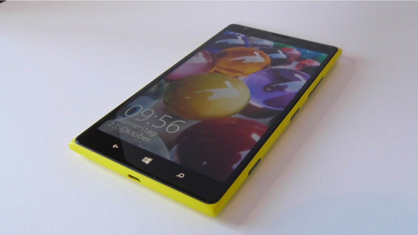 Nokia Lumia 1520 - Schräg von der Seite
