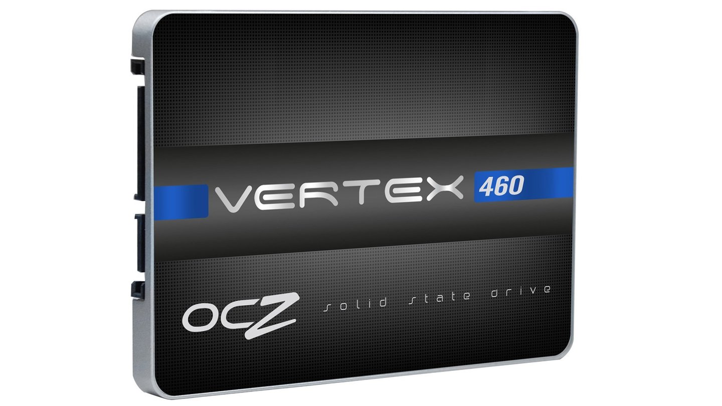 Die Vertex 460 kommt mit einem Einbaurahmen und einer Lizenz für Acronis True Image HD mit dem Sie bestehtende Festplatten vergleichsweise einfach auf die SSD kopieren können.