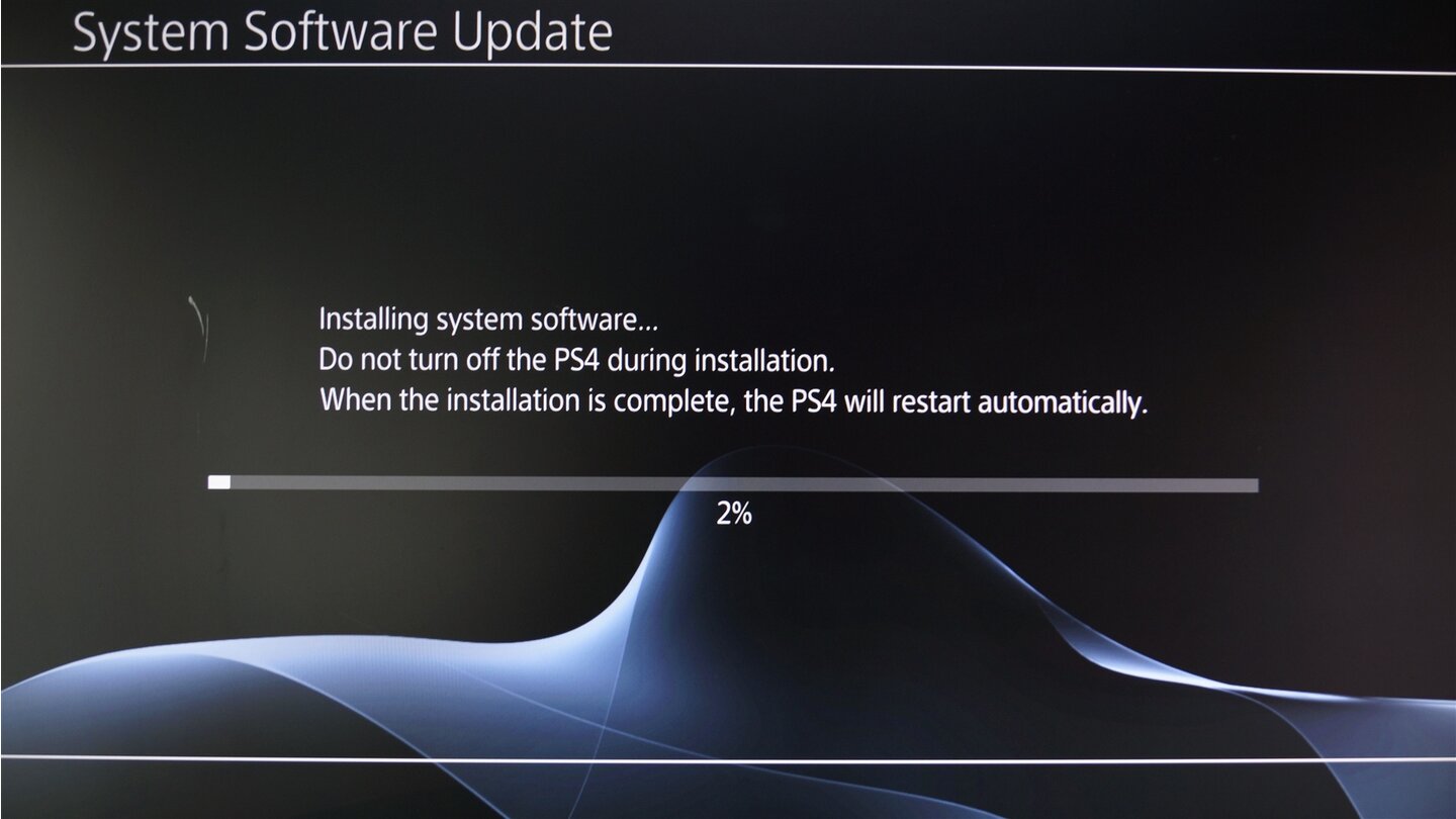 Wartet, bis die Installation abgeschlossen ist. Schaltet die Konsole währenddessen nicht ab.