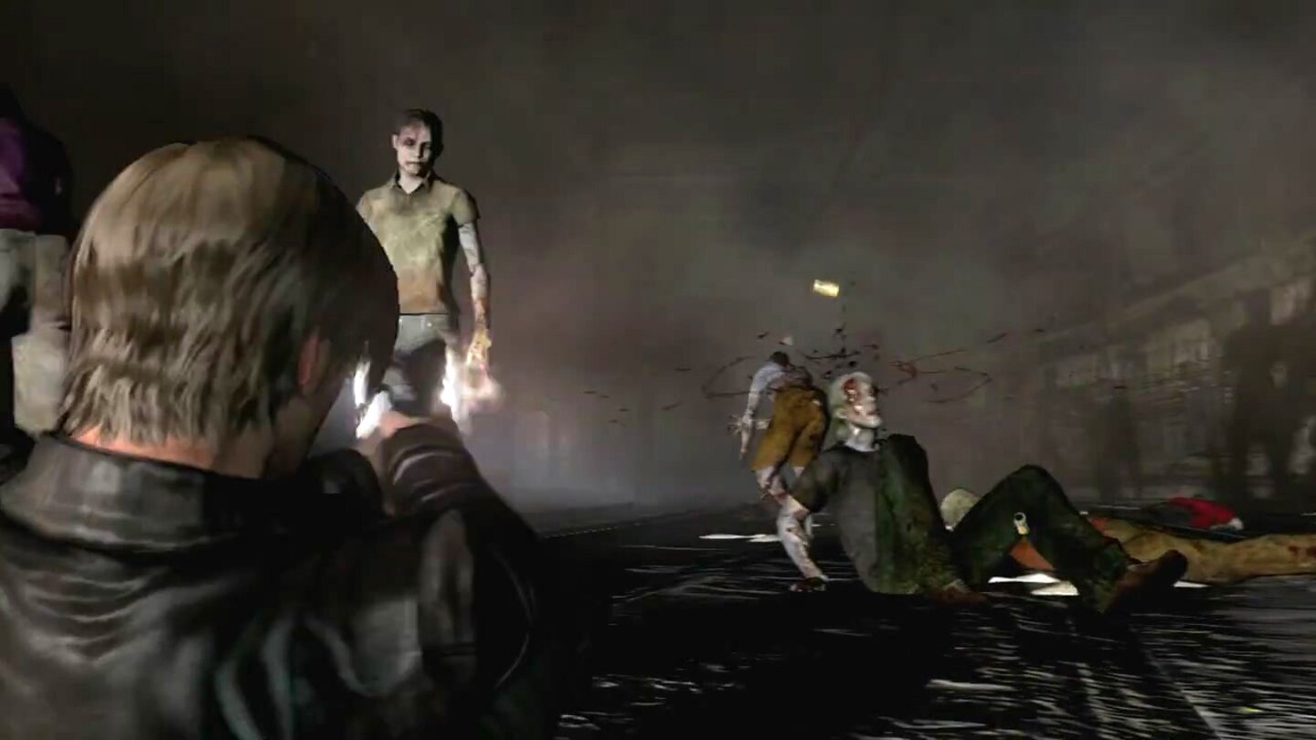 Resident Evil 6 – Trailer-Analyse… und auch auf dem Hosenboden seine Waffe abfeuern.