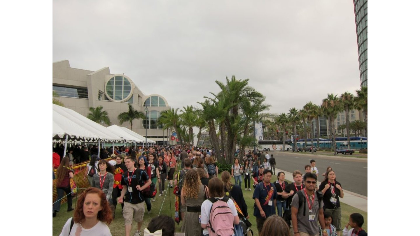 San Diego Comic-Con 2011Das inoffizielle Motto der Messe lautet: »Warten. Anstellen. Warten.«