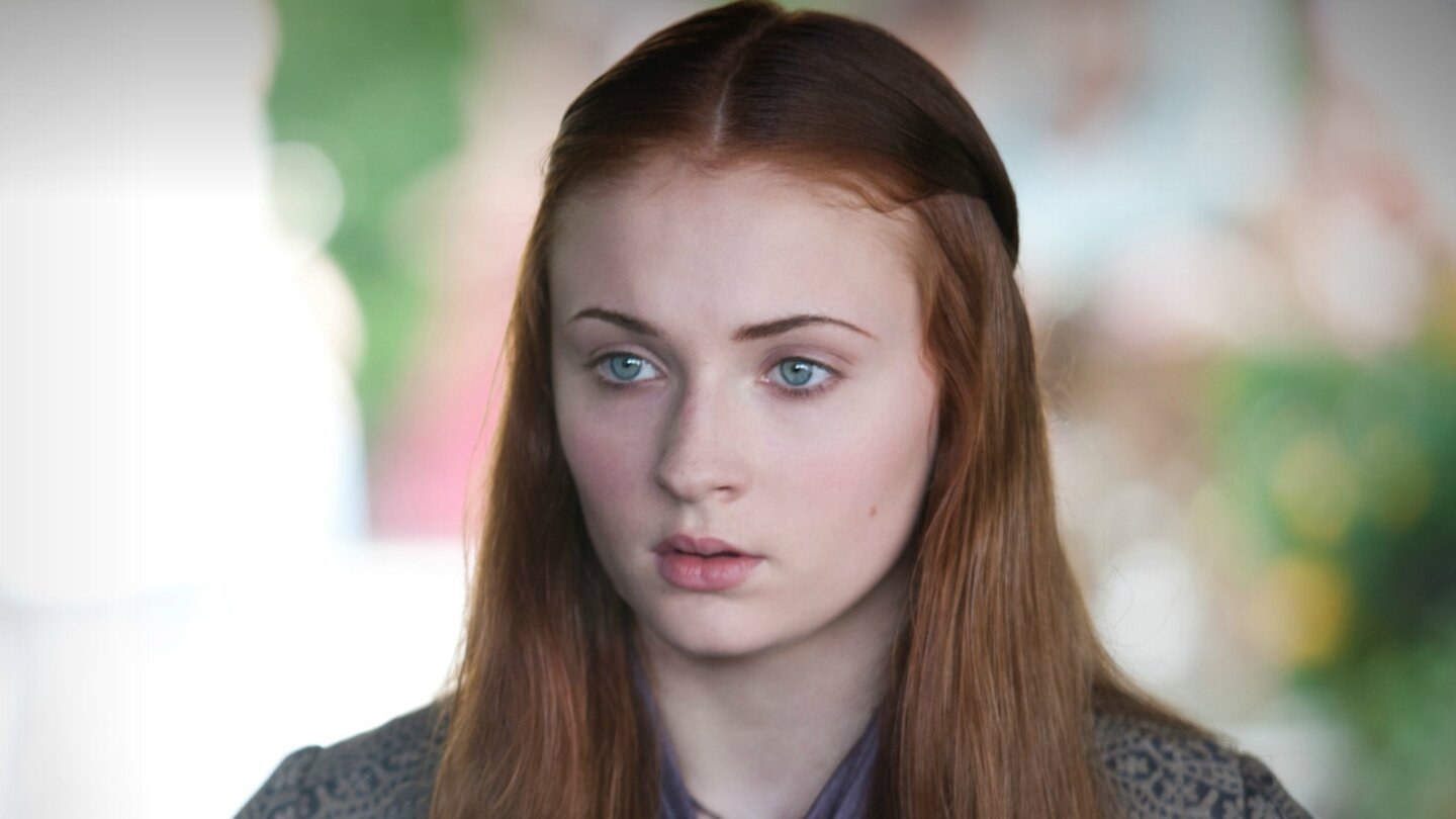 Sophie TurnerWo wir gerade bei der Familie Stark aus Game of Thrones sind: Hier sehen wir Aryas – von Sophie Turner gespielte – Schwester Sansa ... (Bild: HBO)