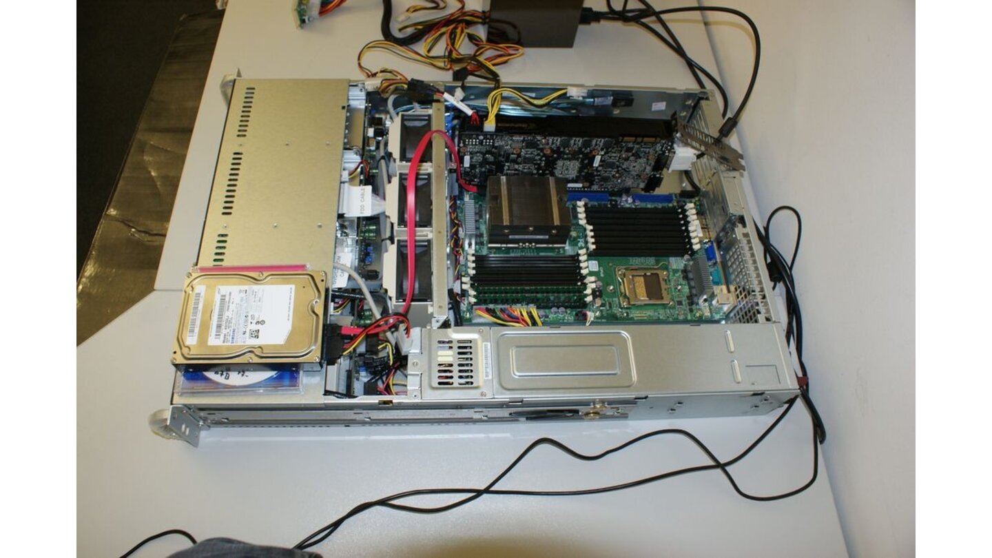 Server-Testsystem mit Opteron 2384 und Geforce GTX 280