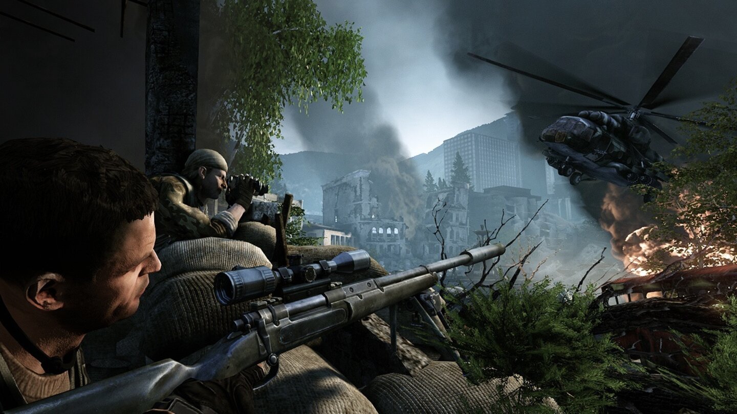 Sniper: Ghost Warrior 2Ebenso wie der Vorgänger wird auch aus Sniper: Ghost Warrior 2 nicht die groß angekündigte, realistische Scharfschützen-Simulation. Das macht aber nix, denn was wir bisher spielen durften, machte trotzdem großen Spaß. Für topmoderne Grafikeffekte sorgt außerdem die CryEngine 3, die auch schon bei Crysis 2 Verwendung fand.