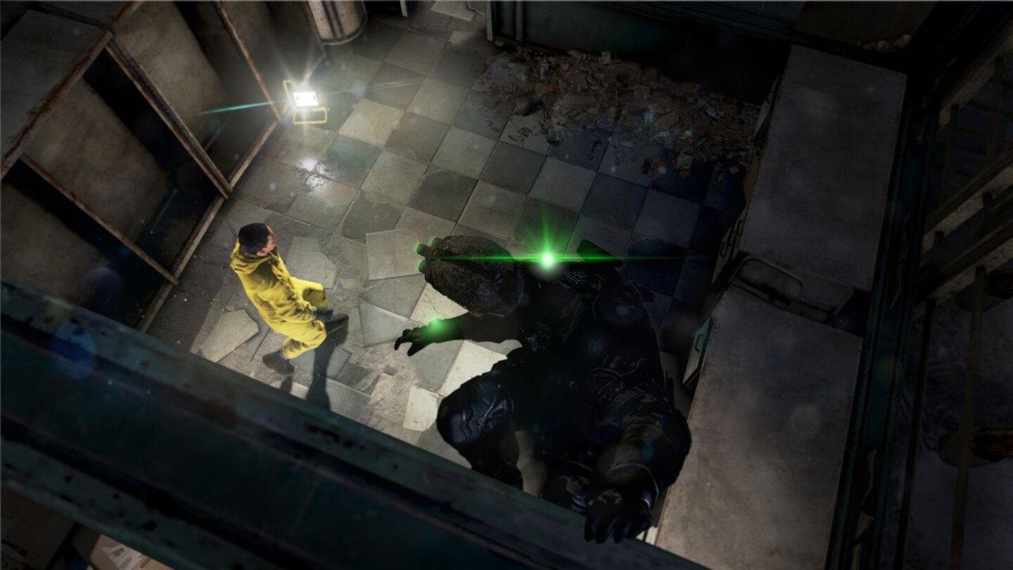 Splinter Cell: BlacklistSam Fishers Geheimwaffe sind die Schatten, in denen er sich versteckt, um aus dem Hinterhalt seine Gegner zu erledigen.