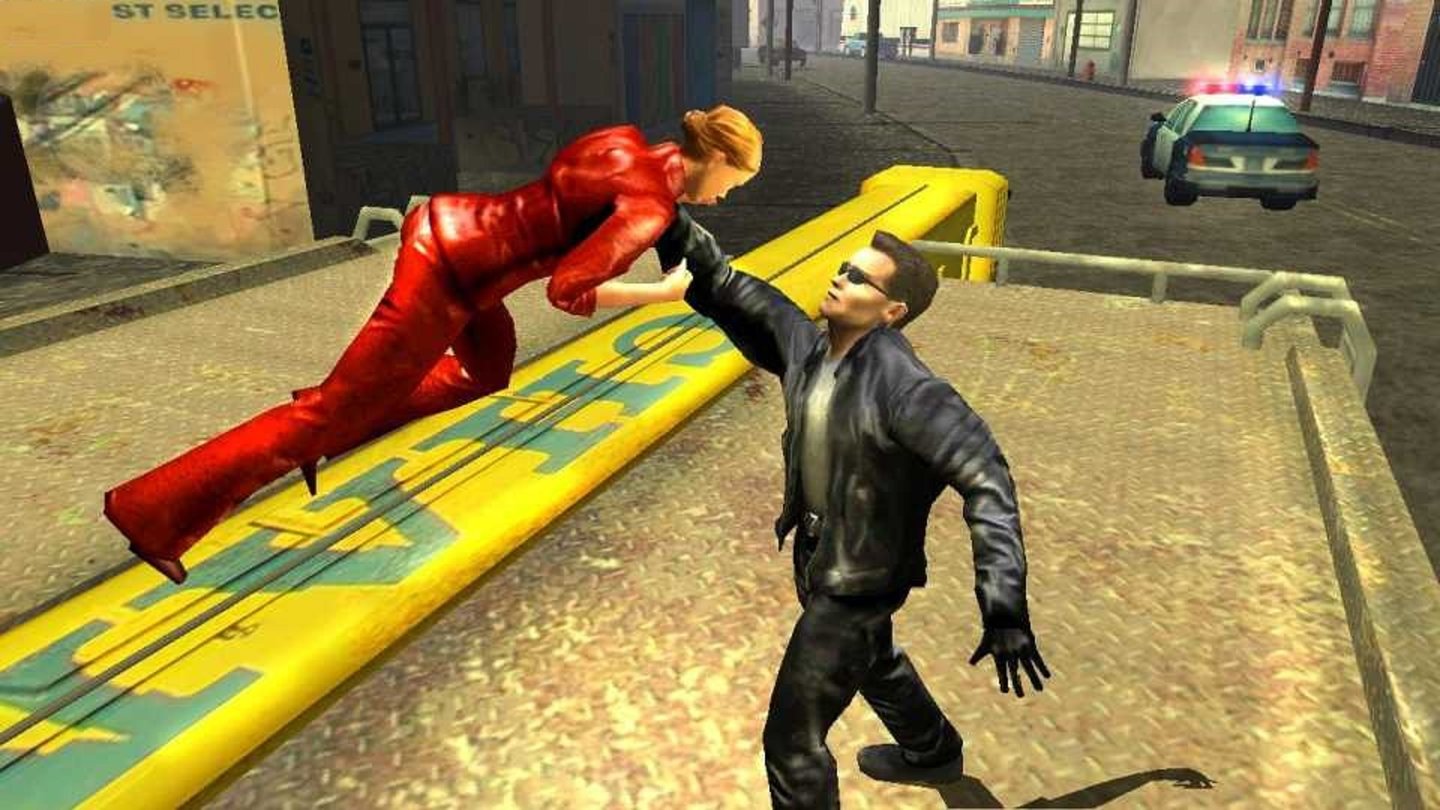 Terminator 3: Rise of the Machines (2003, PS2/Xbox)
Das 3rd-Person-Gameplay besteht nicht nur aus Schießeinlagen, sondern enthält auch eine Nahkampfkomponente, wenn wir zum Beispiel gegen den übermächtigen T-X-Terminator antreten. Wenn wir den Terminator spielen, sehen wir übrigens unsere Umgebung in der typischen roten Zielansicht.