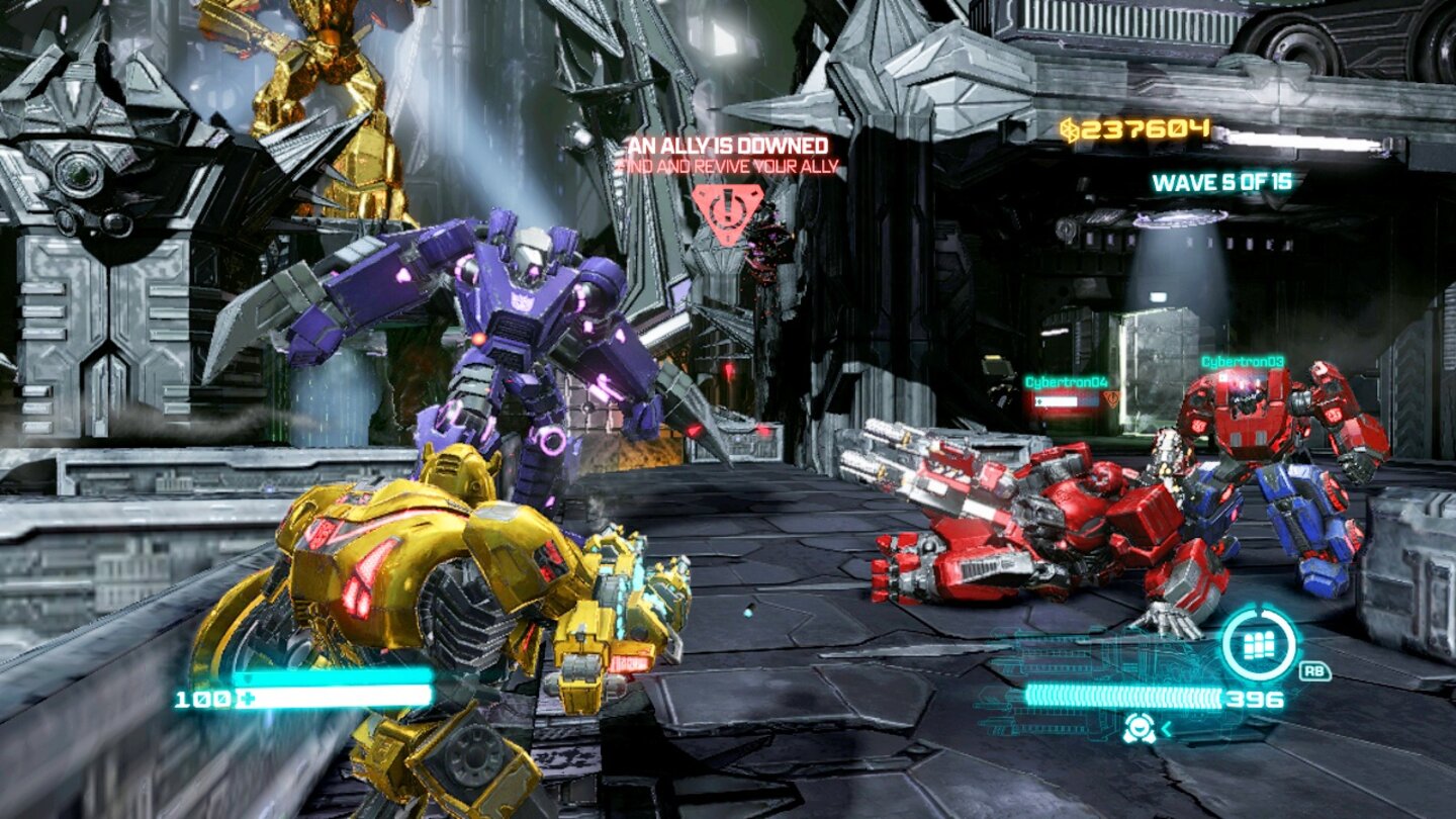 Transformers: Untergang von Cybertron - Escalation-ModusWie aus Shootern wie Gears of War bekannt, könnt ihr verletzte Teamkollegen mit einem Knopfdruck wiederbeleben.