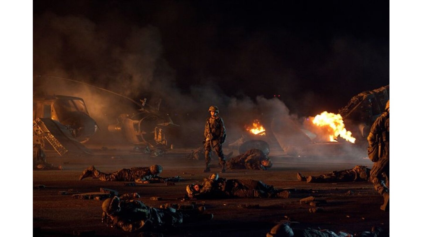 World Invasion: Battle Los AngelesDie Darsteller übernahmen die meisten der Stunts angeblich selbst.(Bildrechte: Sony Pictures Releasing GmbH)